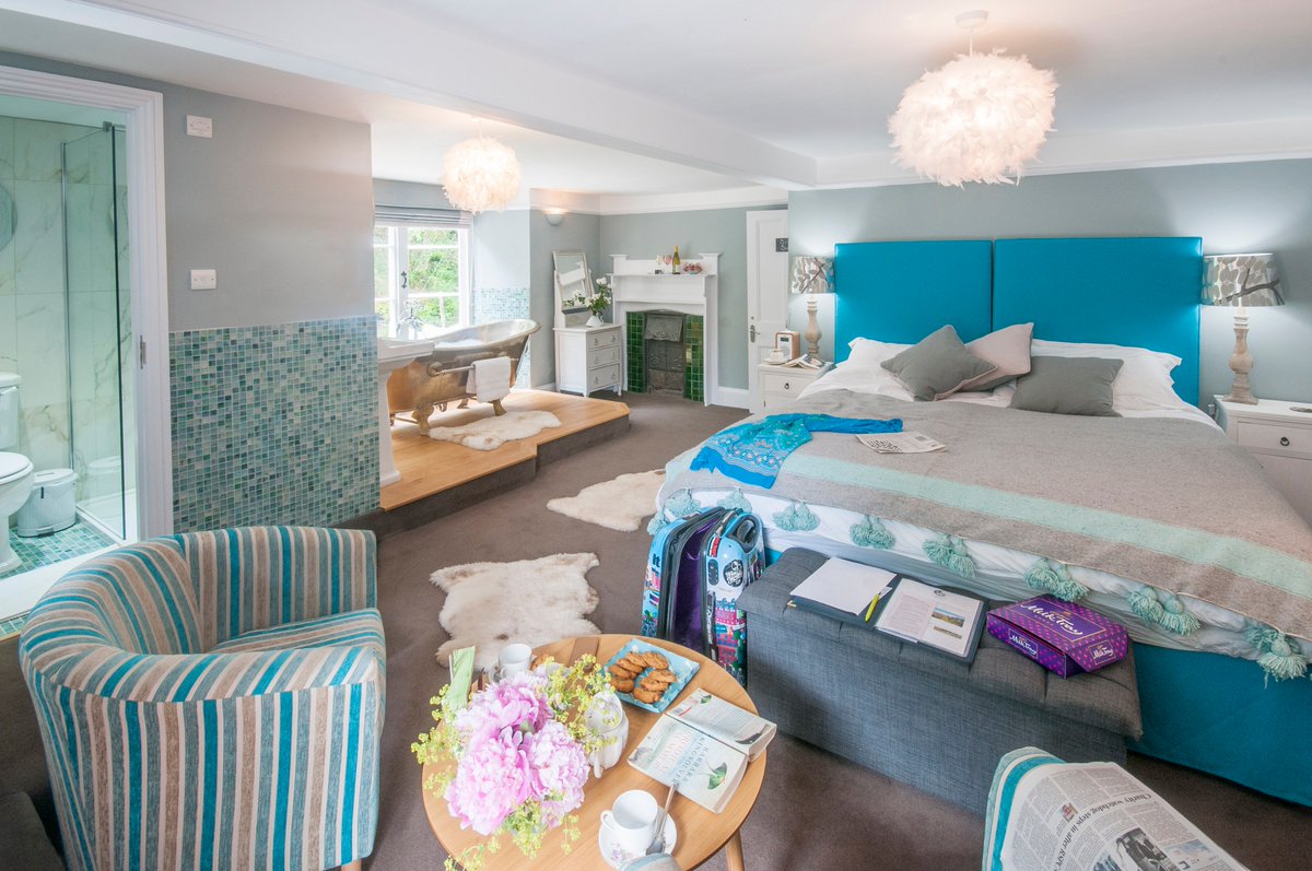 Yarnerhouse's tweet photo. Special Offer on our Luxury Bed and Breakfast accommodation - book direct with us and have a complimentary bottle of Prosecco waiting for you on arrival - maybe in your room or maybe taken in the sunshine on the terrace ... your choice ! @VisitDartmoor @dartmoornpa https://t.co/XYdThC5YGV