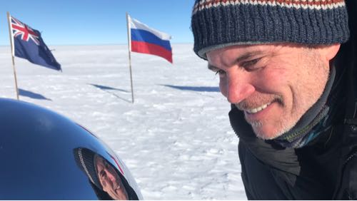 JimboCharlieAsh's tweet photo. Great to see @Commvault CMO @justpowell talking brand and his recent expedition to the #SouthPole with @robertswan2041 at the annual #cmoclubsummit in Los Angeles Here's a CMO that will go to the end of the earth for a good story! #EverydayRemarkable https://t.co/LneGju6sWu