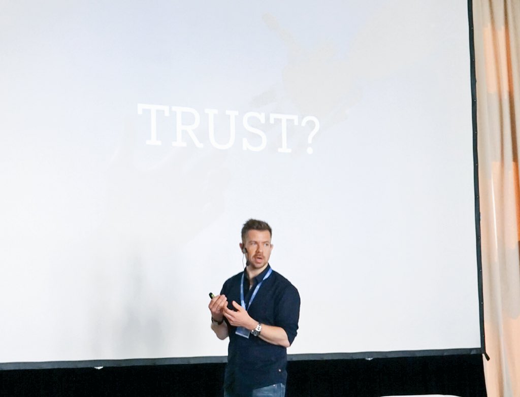 Luxatia_intl's tweet photo. Harvard Sjovoll @eggsdesign is sharing real life examples and explaining that connected technologies requires new methods to ensure safety and create trust #ServiceDesign2018 https://t.co/XTnFli91ff