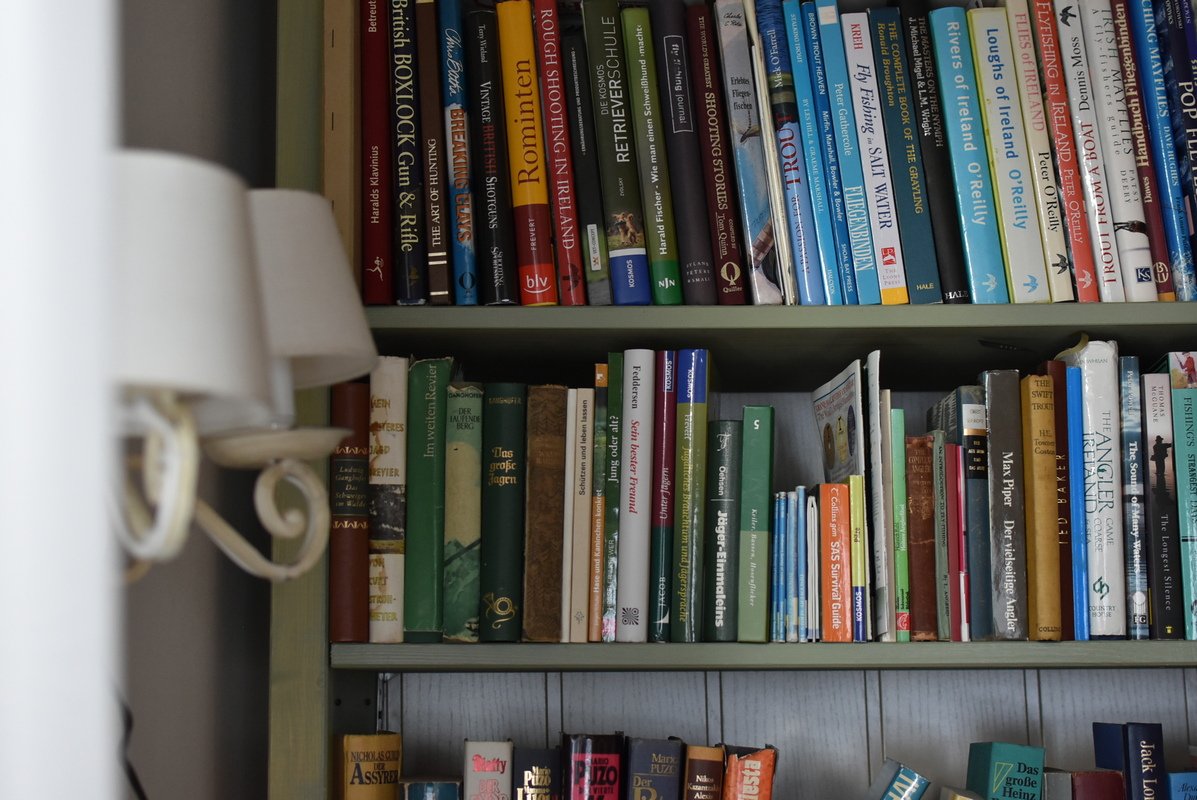 thelistedhome's tweet image. A home library from @threesonslater on this weeks #HomeEtc — if you're a literary lover, pop and have a look at her post for some storage inspiration #interiors #blogger threesonslater.com/2018/04/creati…