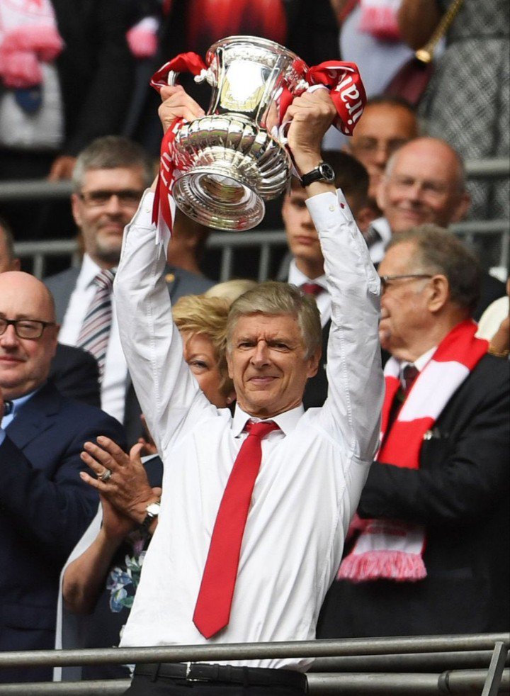 amos_deguzman's tweet image. This was my first major trophy i won with arsenal as an adult with Arsene wenger
#EPL
#Arsenal #javaopensbranch56 #MUFC #Impeachment #LondonMarathon #Arsenwenger