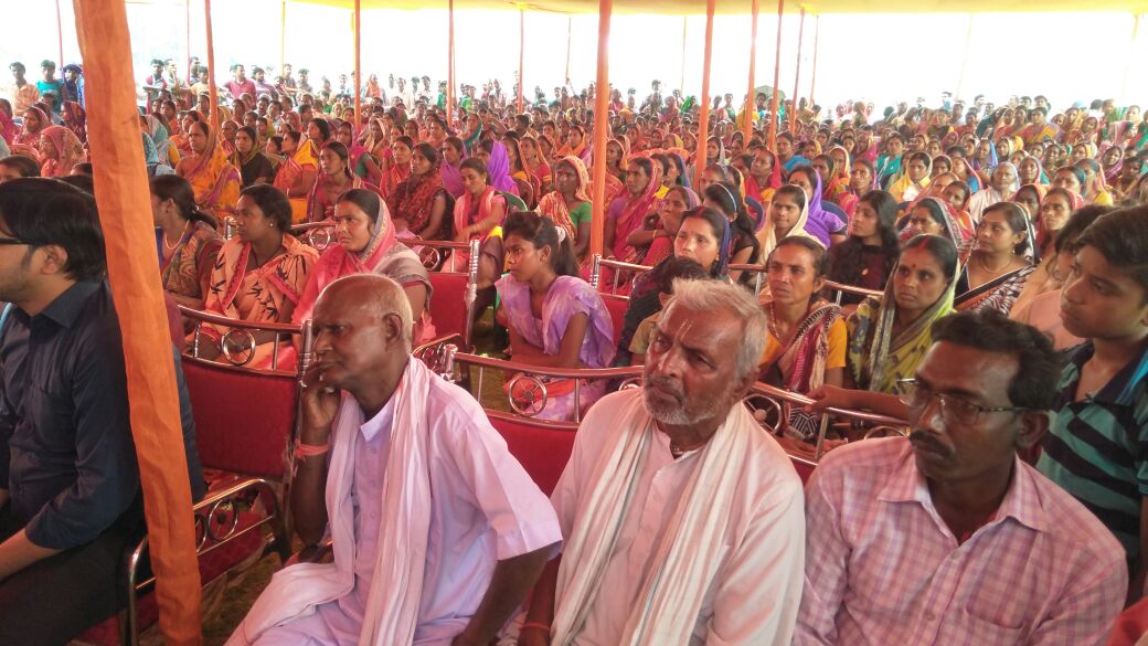 pranay3220's tweet photo. #UjjwalaDiwas PM LPG Panchayat event at Village Saidpur block Rajmahal District Sahibganj Jharkhand in presence of Hon MLA Sh Anant Ojha. @HPCL @GramSwarajAbhiy @PMUjjwalaYojana https://t.co/vjtejBC9cx