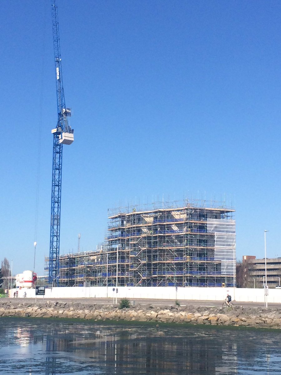 JayneSpencer's tweet photo. Sunshine and blue sky over Holes Bay Road, Poole @sovereignha @SovereignLiving @BoroughofPoole #new affordable housing https://t.co/W8AB0EMlWY