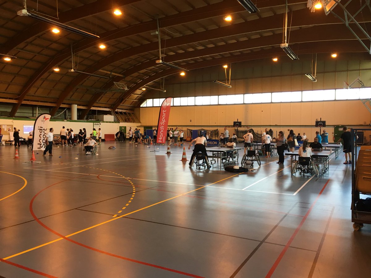 CRHCValdeLoire's tweet photo. Challenge inter entreprise le 19 avril à la faculté des sports d’Orléans de 18 a 21 h en présence de 120 participants. #interentreprise #handisport #aviron #tirssportif #staps #tiralarc #basket #tennisdetable #football #sourd #volleyball #escalade #sarbacane #entreprise @crhc_45 https://t.co/FmqnDzQzxd