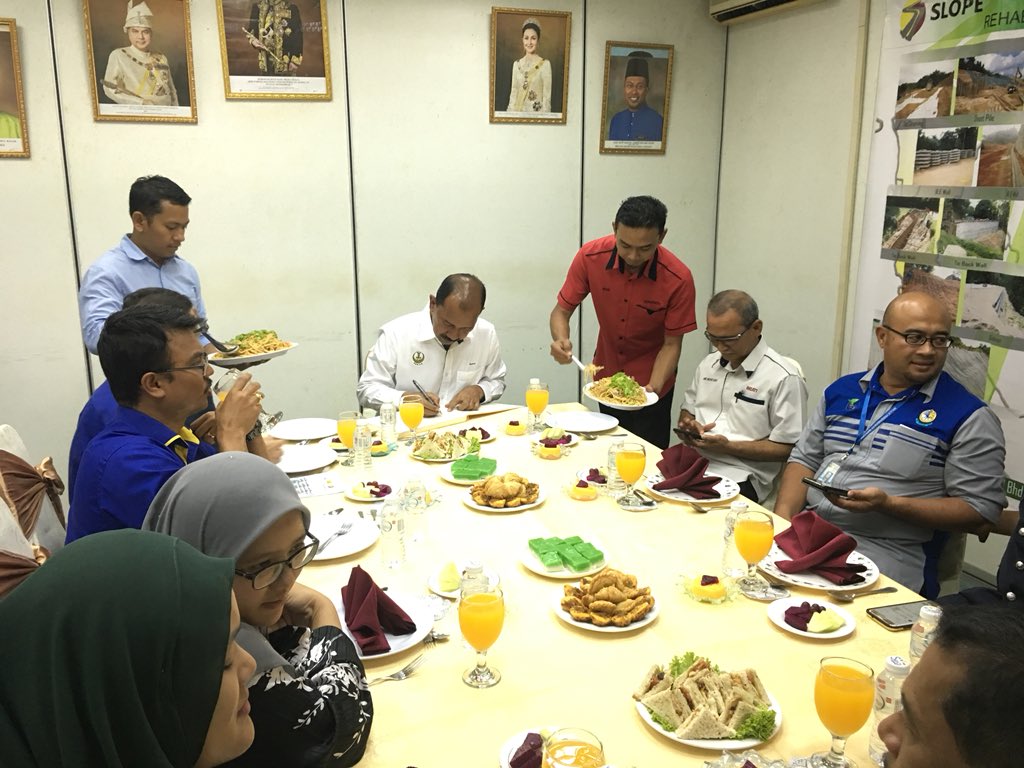 belatiwangsa_hq's tweet photo. https://t.co/DFIqgoR8AD