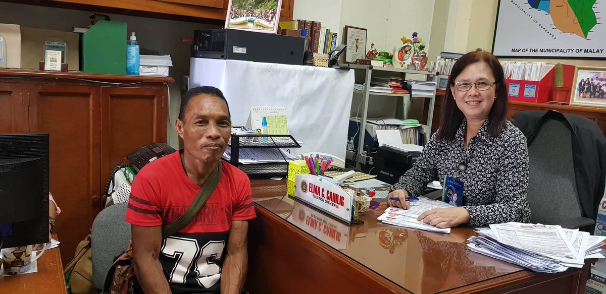 COMELECREGION6's tweet photo. Member from the IP Community in Sitio Carla, Cubay Sur, Malay, Aklan filed his COC for Barangay Kagawad. @commrguanzon https://t.co/Gqz3G3BHsA