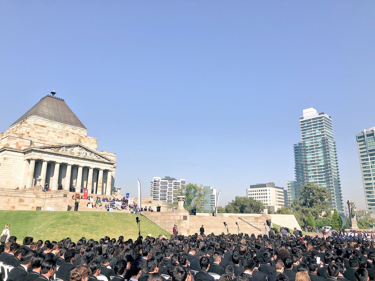 VicGovernor's tweet photo. A pleasure to see so many school children learning about Anzac Day at Melbourne Legacy’s 87th ANZAC Commemoration Ceremony for students @ShrineMelbourne @LegacyMelbourne https://t.co/uonlgbFTGR