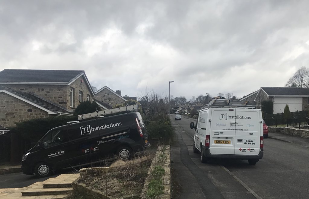 Ti_installation's tweet photo. Early start for the Ti lads this morning to fit around the customers hectic day! #alarms #electrical #electrician #cctv https://t.co/eTpningOK3