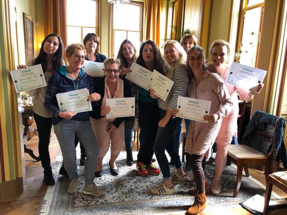 Lisettelucas's tweet photo. #Trots!! ❤️12 prachtige dames hebben Module 1 van de cursus #Intuïtie & #Mediumschap met succes afgerond! Van harte! 🎈Geweldig jullie groei en ontwikkeling te zien!! Jullie inzet en enthousiasme is hartverwarmend! Op naar Module 2!! 🌟🌈🌻@OpHodenpijl
https://t.co/Lbm80l0VZF https://t.co/ua6OvaF6JU