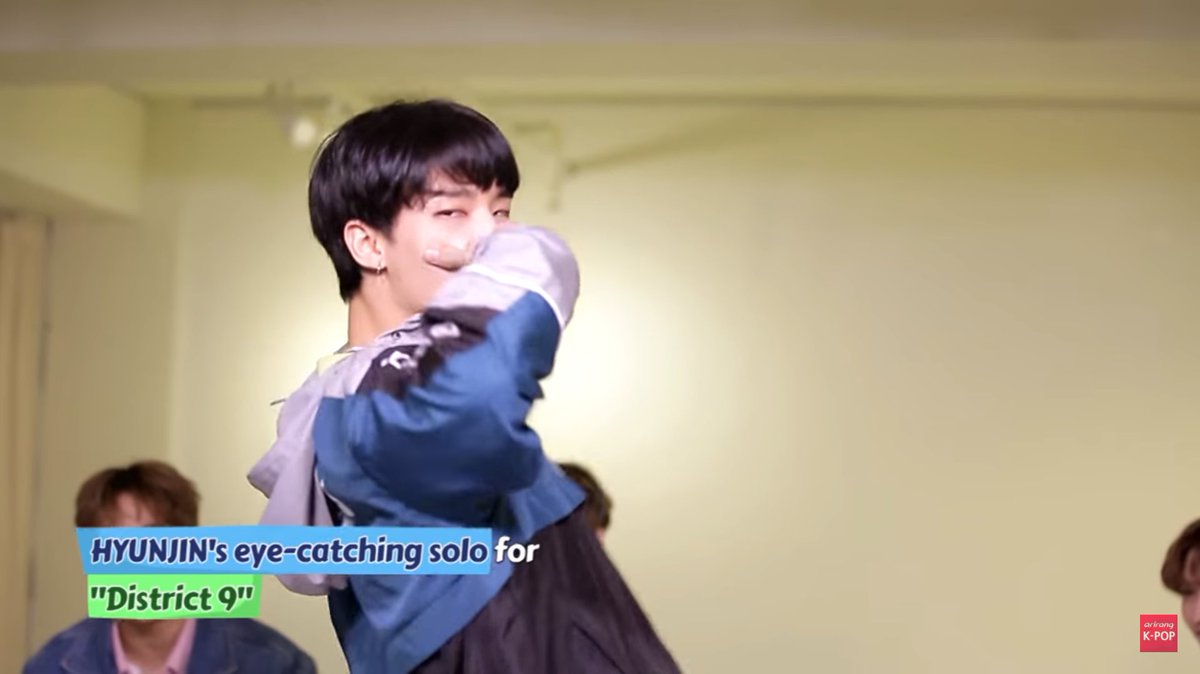 visualking_kr's tweet photo. 나는 못한다!SO SEXY!ㅋㅋㅋ찬도 너를 경앙한다!그는 조금 당황 스럽다..🌸
#현진 https://t.co/eb7cMbOY0G