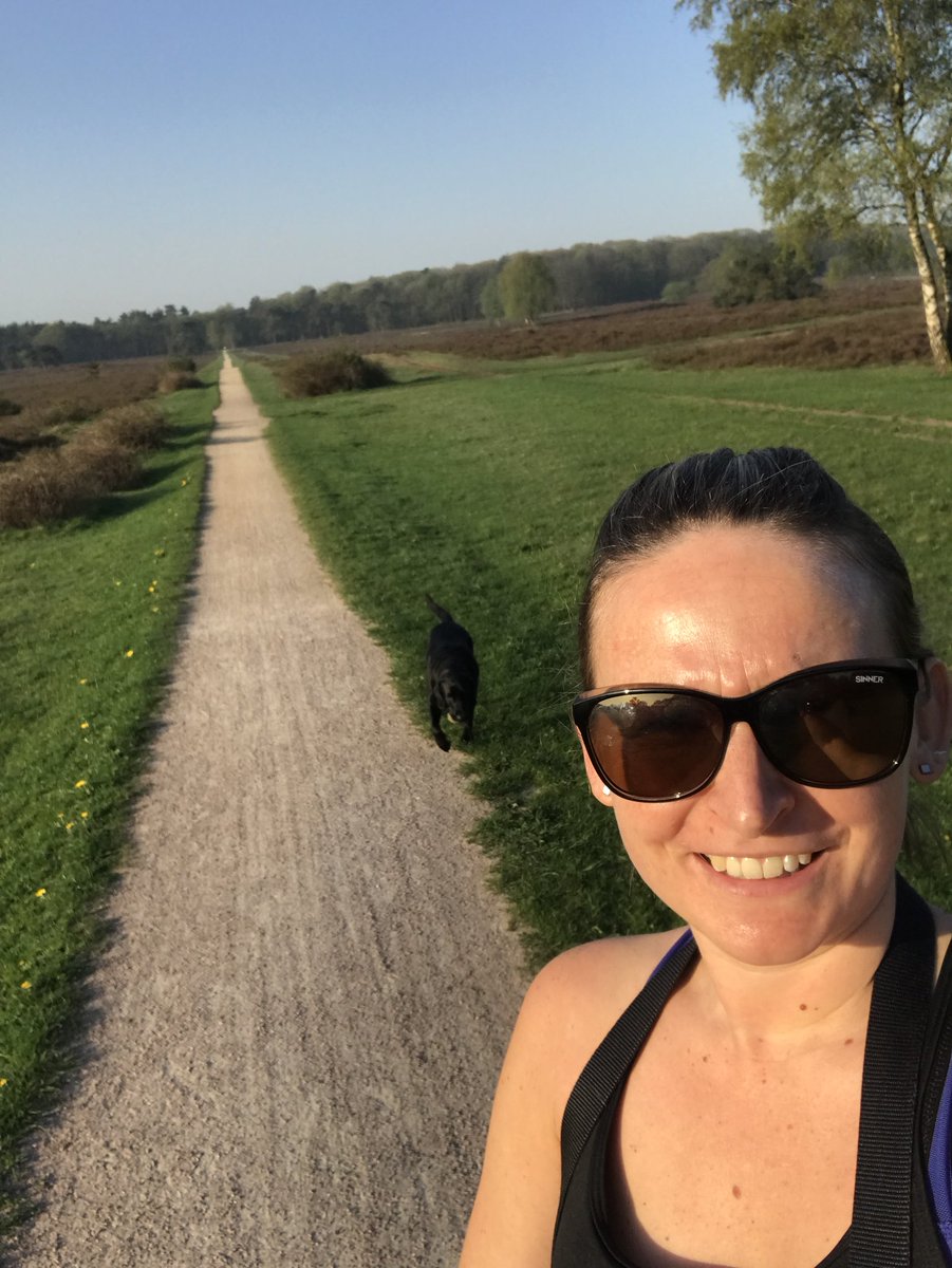 RunWriteRach's tweet image. Bright and early start! Quick run with the family labrador before the sun kicks in! Enjoy the weather fellow runners! ☀️ @UKRunChat @Run2DayNL #chasingthehalf