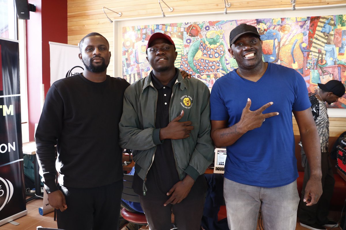 HomeboyzRadio's tweet image. @GMONEYizME x @Only1Calvin with a fan who&apos;s come through to @javahouseafrica #javaopensbranch56