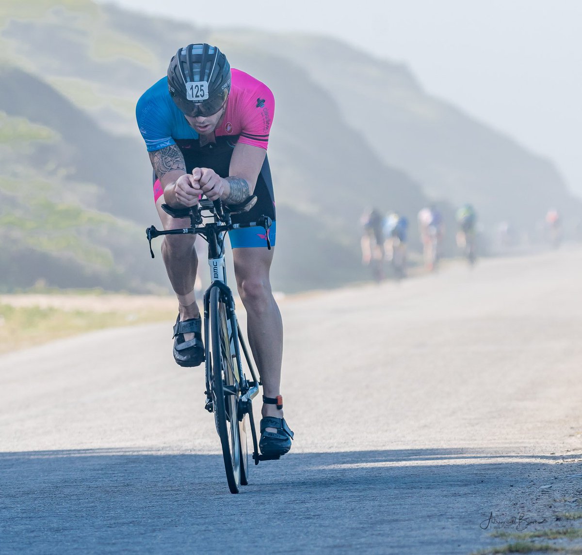 Adriansimagine's tweet photo. @BianchiOfficial at the seaview turn in ironman #ChristopherLouw. Please send to him. https://t.co/NR88cWe3Go
