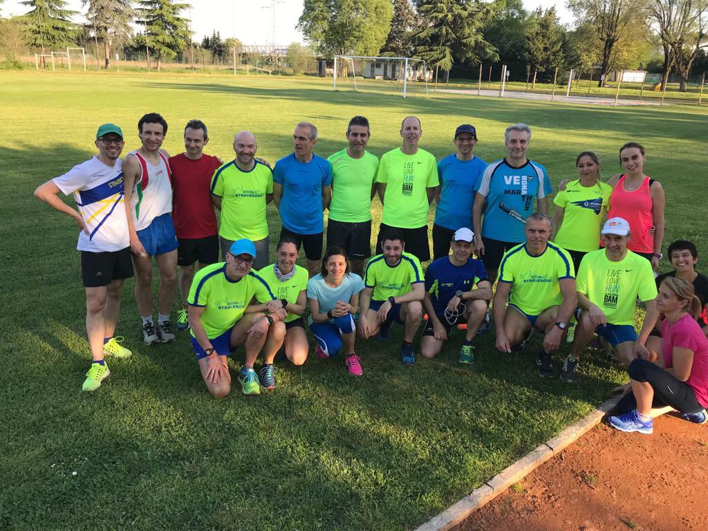 straveronaRTeam's tweet photo. In attesa della 36^ #straverona  proseguono gli allenamenti del nostro Running Team nella nuova splendida location. https://t.co/a7MU8y12Bc