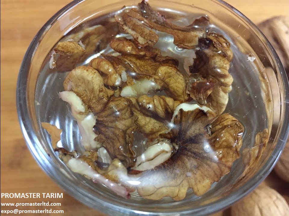 PromasterTarim's tweet image. Ceviz suyunun faydaları:
2-Ceviz suyu damarlardaki tıkanıklıkları açıp kan dolaşımını rahatlatır, damar tıkanıklığından muzdarip olanlar düzenli ceviz suyu tüketerek damarlarının açıldığına şahit olabilirler.