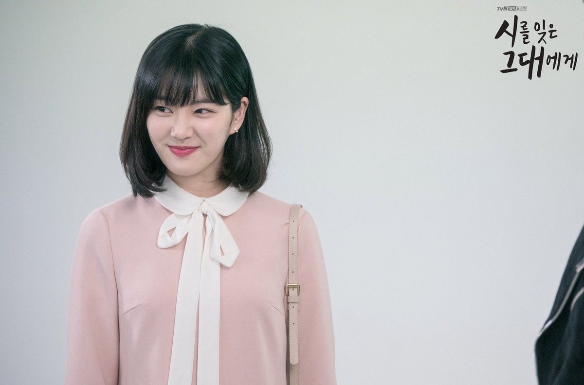 별 하나에 예쌤과 별 하나에 보영✨ 별보다 빛나는 우예커플의 미소! tvN 월화드라마 #시를잊은그대에게Translate post