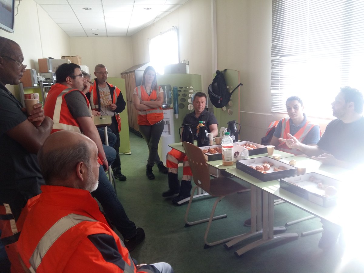 TM_ParisNord's tweet photo. Com au café se déplace chez la cellule logistique ! #tcpn #maintenance #sncf https://t.co/ftI98L8g8f