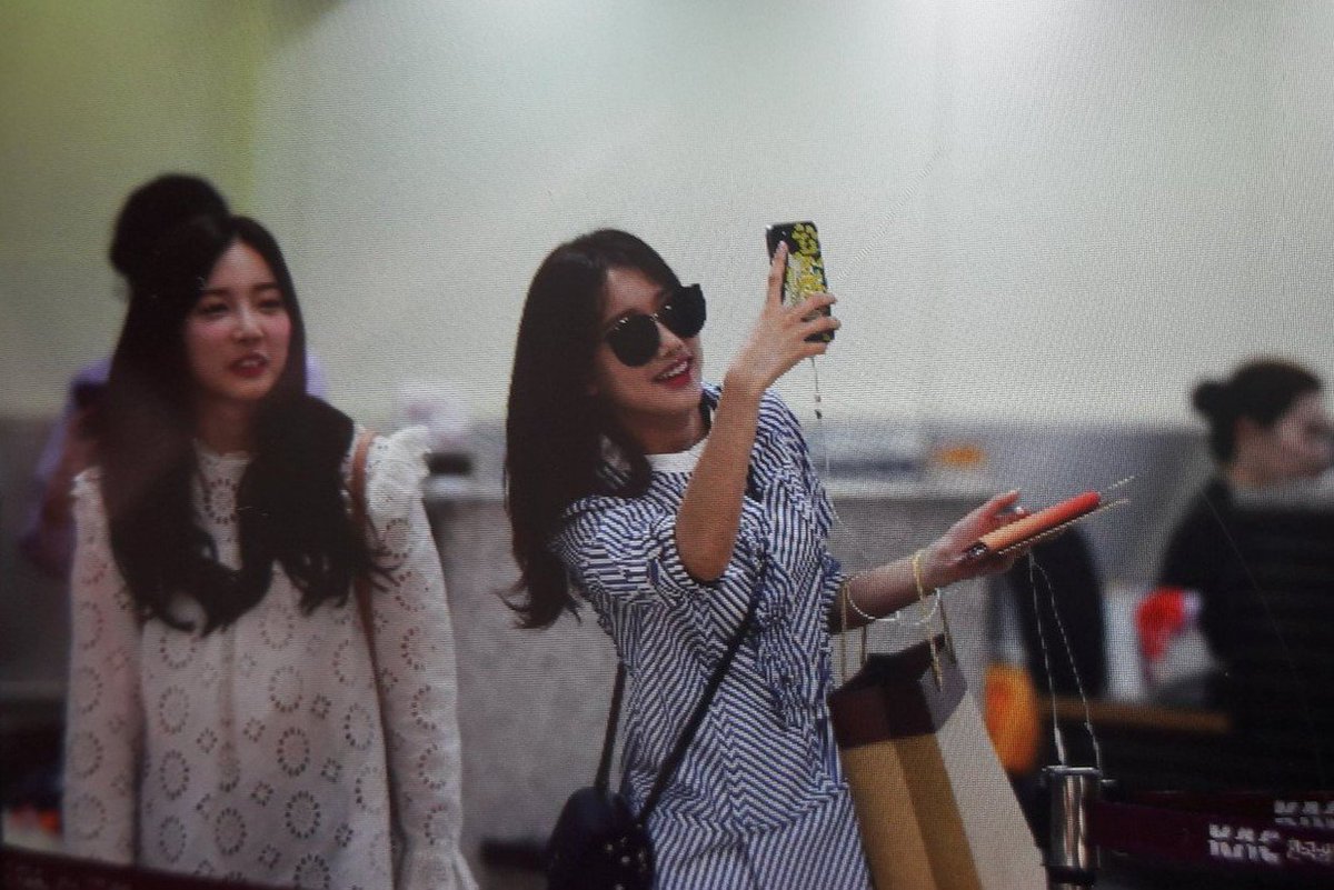 180420 GMP #낭리뷰

#에이프릴 #나은

썬구리 😎
