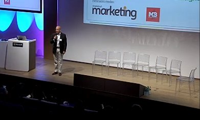 Conférence #InsightsUDA : Mot d'introduction de <a href="/JLChetrit/">Jean Luc Chetrit</a> "L'insights est au coeur de la compréhension du consommateur. C'est pourquoi nous allons lancer une Insights Room à l'#UDA " <a href="/MeryemAmri/">MeryemAmri</a> <a href="/insights_hub/">Insights Hub</a>