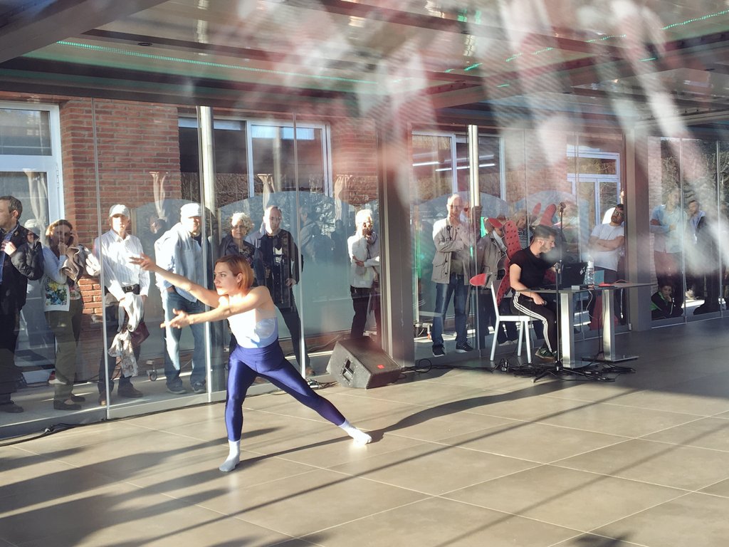 IEBalearics's tweet photo. Un any més som a @SismografOlot, mercat estratègic de la dansa contemporània a Catalunya, aportant l'espectacle inaugural "Opening vulcanus" d'Eulàlia Bergadà i una exposició de la col·lecció de juguetes de Llonovoy. Des de la @conselleriaCPE hi som presents per ampliar contactes https://t.co/gNzp4fYkb1