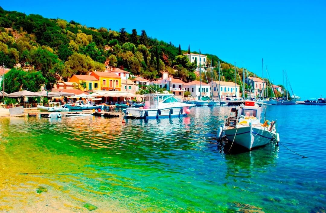 greecelovR's tweet photo. 🇬🇷 😍 ''Keep Ithaca always on your mind. Arriving there is what you are destined for''.(C.Cavafy)
Good morning from beautiful Kioni village on Ithaca Island!
#VisitGreece #Greece #Ithaca #instabreaks #traveltogreece #greeceholiday #seasonholiday #greekisland #backpacker #flytog https://t.co/oG9em6ihCF