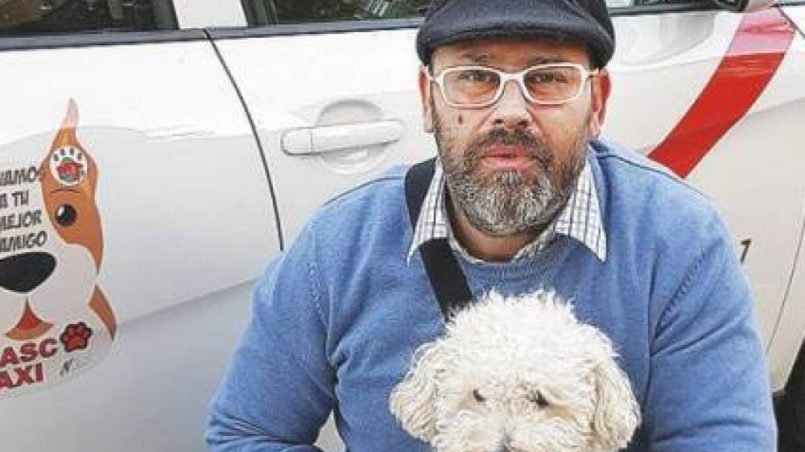 ibisgetafe's tweet photo. ¿Cuántas veces te has encontrado con el problema de no poder coger un #taxi cuando íbas con tu #perro porque sencillamente no se le permitía la entrada?

Ahora es más fácil llevarlo contigo gracias a #Mascotaxi. 🐶🐱

https://t.co/XnjofpM3KG https://t.co/isf3cYui0N