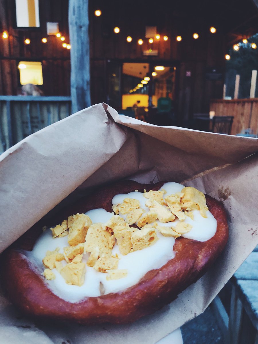 Already dreaming about these tonight 😍
#beavertaildougnuts by <a href="/cakedoctoruk/">Cake Doctor</a>