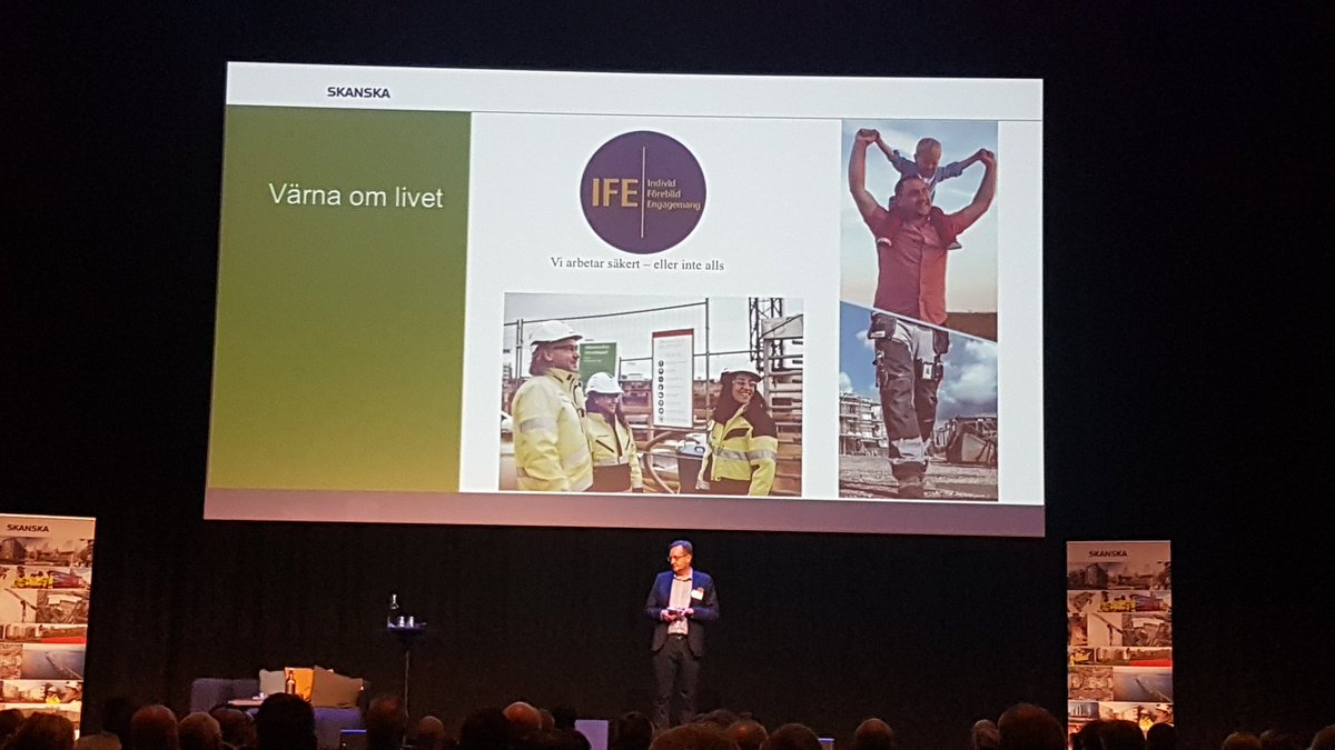 byggsture's tweet photo. Regiondag Skanska hus Syd 500 medarbetare samlade, vi blir bättre tillsammans! 
#skanska #battretillsammans https://t.co/jgfc653Eq9