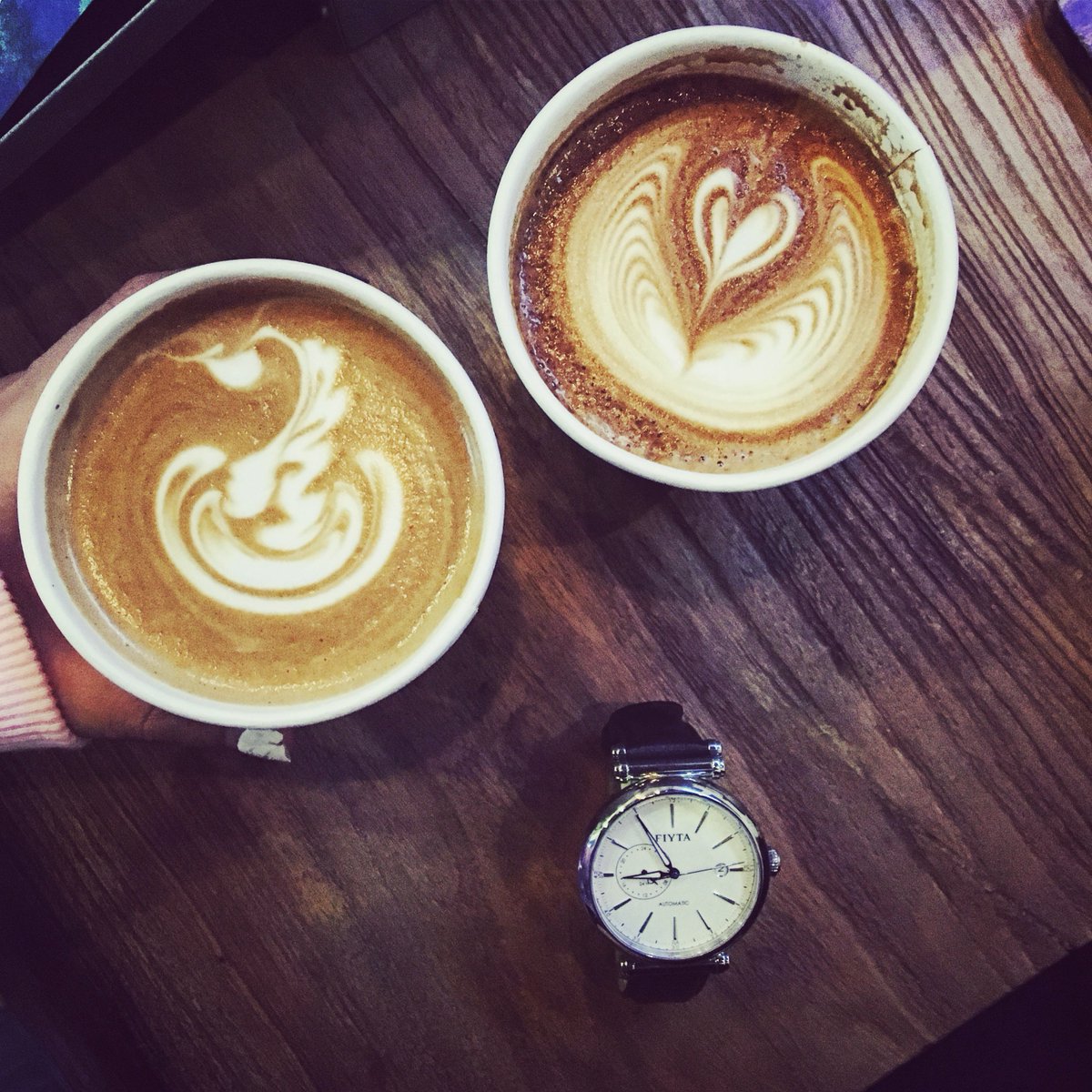 eramanmalaysia's tweet photo. Coffee time! Have a break!
#Fiyta #FiytaInCollection #InCollection
Fiyta watch is available at Eraman Zone F, Contact Pier KLIA.
#EramanMalaysia #25AmazingYears #lifestyle #fashion #watch #travel #retail #airport #shopping #klia https://t.co/sss4bTOoyc