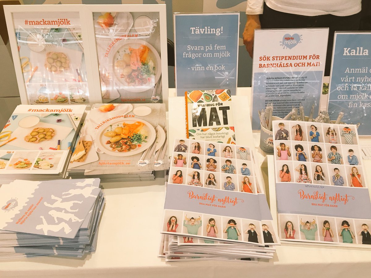 Rusning efter material från <a href="/Hjartamjolk/">Hjärta mjölk</a> på Skolsköterskekongressen - ni är så bra <a href="/EricaBjornstrom/">Erica Björnström</a> <a href="/Dietisttanten/">Kerstin Wikmar</a>  och <a href="/runge_karin/">Karin Runge</a> !