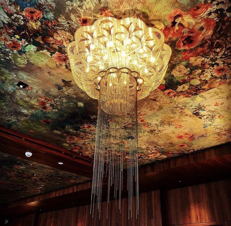 willowlamp's tweet photo. The brass finish of our ‘Flower of Life’ chandelier complements the jade green of the marbled ceiling in @Seeroseresort’s Cocon Thai Spa. Follow the link for more on our projects: https://t.co/bCGaPb67Az #willowlamp

Photo credits: @faulhabermarketing (via Instagram) https://t.co/DmgYe6TUgO