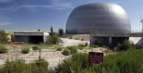 Ciudad de la Justicia de Madrid. En esta mierda se han dilapidado 100M€ de fondos públicos, pero no es malversación porque se hizo para mayor gloria de España y no hubo que votar nada.