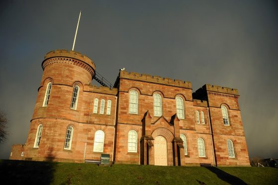 An Inverness man who had “a fixation for burning his partners with cigarettes” escaped a jail sentence yesterday for a catalogue of domestic assaults.

buff.ly/2K0qhdP