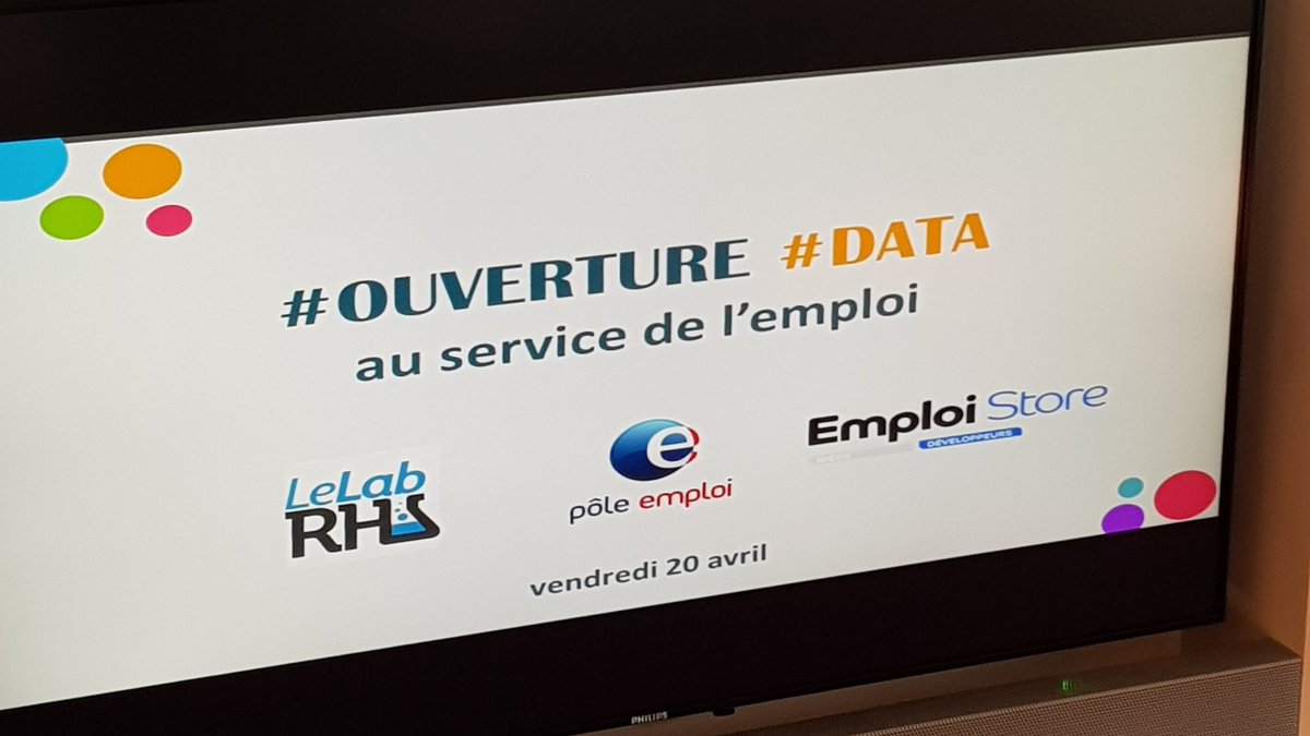 eTerritoire's tweet photo. On parle #data et #innovation ce matin a la DG de #PoleEmploi 
Présentation des API #EmploiStoreDev à la communauté de start-up du @LeLabRH 💡
#OpenInnovation #emploi https://t.co/kfevJeNZIM
