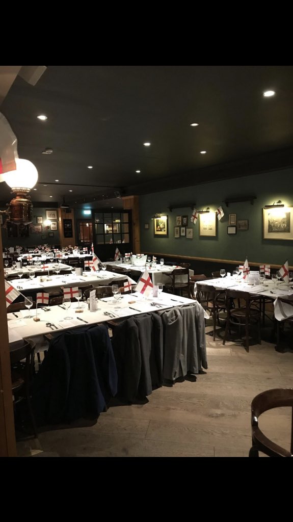 Deano_Johnston's tweet photo. Nice St George’s day lunch yesterday whilst networking. It did get busier than this 😀 https://t.co/NUyAngKkDc