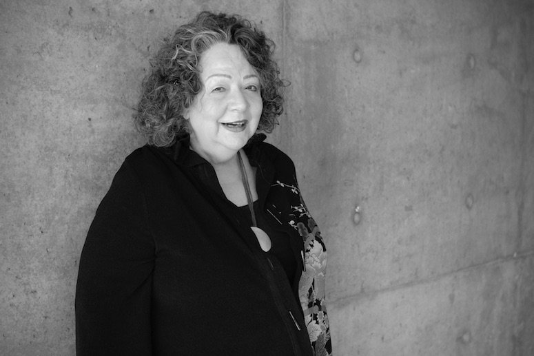 Mennesker er selvlegende – et intervju med Janina Fisher - psykologisk.no/2018/04/mennes…