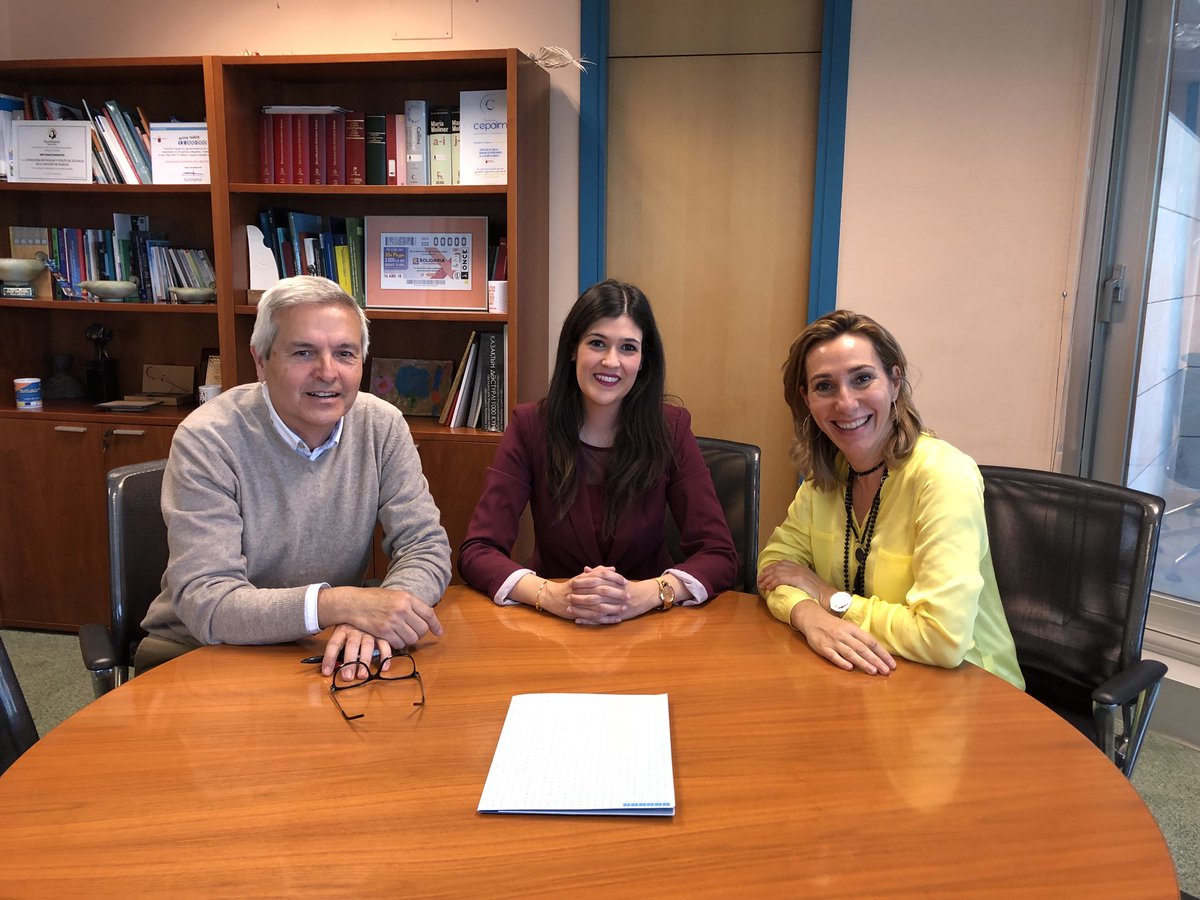 Ayer estuve reunida con los representantes de “MODERA: CENTRO DE MEDIACIÓN” quienes contagian su ilusión por este mecanismo de resolución de conflictos 👍🏻
