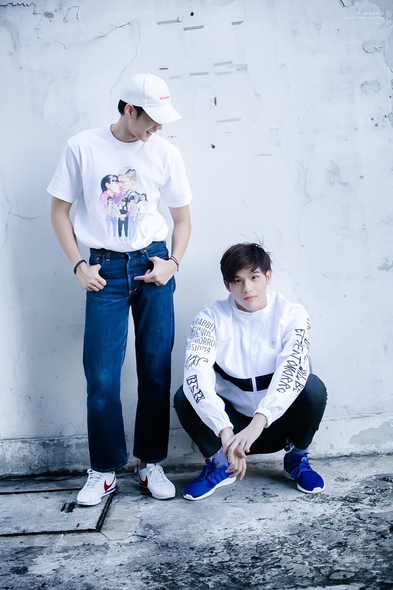 aunza3326's tweet photo. _180419_ ใจพรี่งี้บ๊างบาง 😳😳
.
.
@skywongraveee @bank_thiti 
#HitZSportsDay 
#955VirginHitZ 
#VirginHitZ 
#skywongraveee 
#NadaoArtist 
 #TUsexyboy https://t.co/9ZeTKTF6Zr