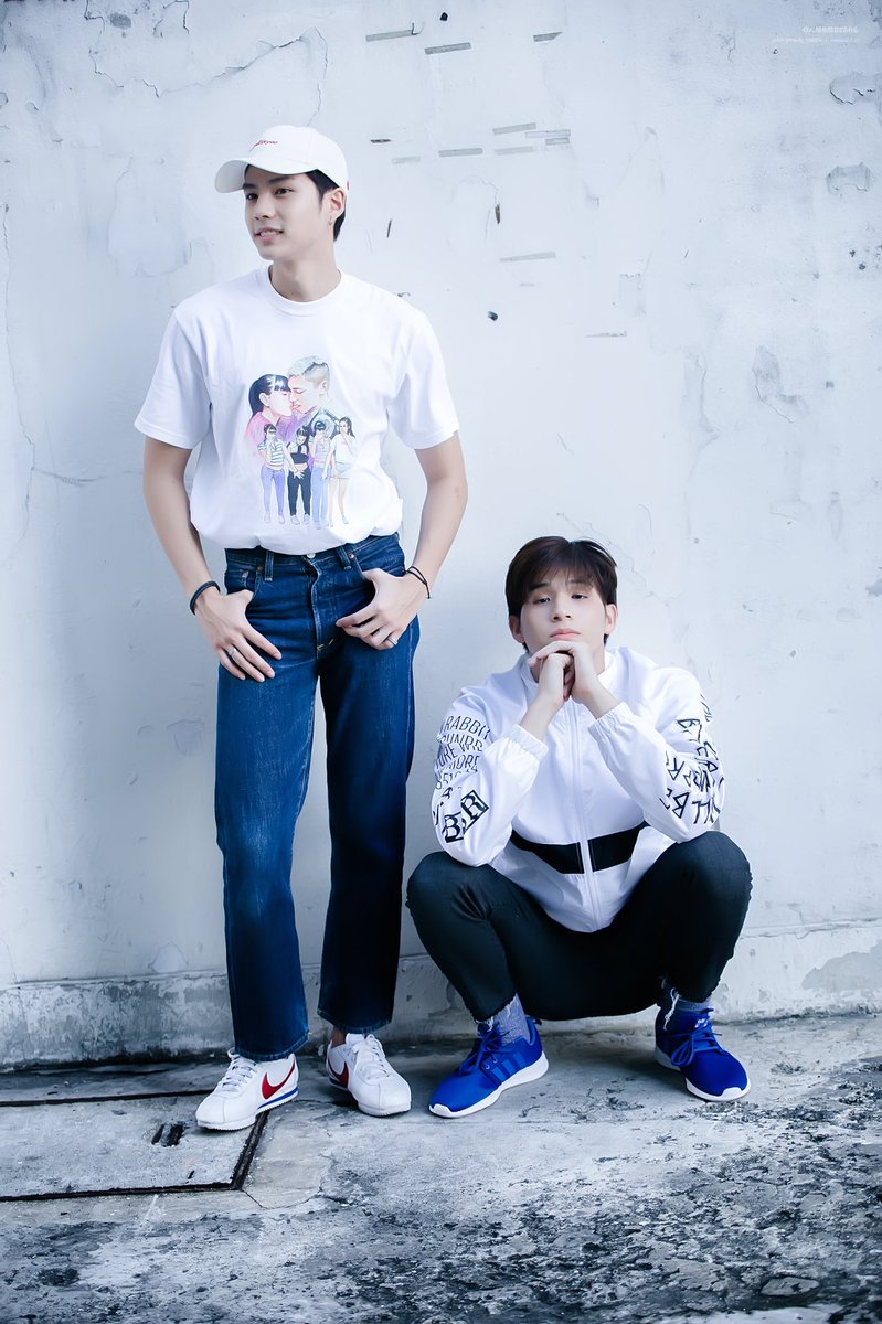 _180419_ ใจพรี่งี้บ๊างบาง 😳😳
.
.
<a href="/skywongraveee/">Wongravee Nateetorn</a> <a href="/bank_thiti/">Thiti Mahayotaruk</a> 
#HitZSportsDay 
#955VirginHitZ 
#VirginHitZ 
#skywongraveee 
#NadaoArtist 
 #TUsexyboy