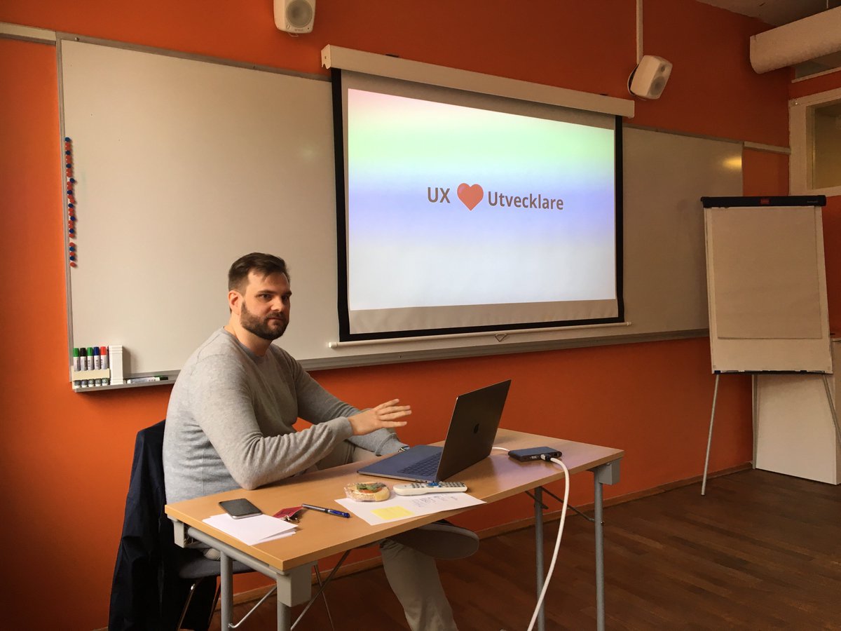 "UX ❤️ Utvecklare" var temat när Cloud Nines utvecklare Alexander Järnehall gästade kursen digital design vid <a href="/Berghs/">Berghs</a> igår. Kursansvarig är Camilla Sundberg, UX lead på Cloud Nine.