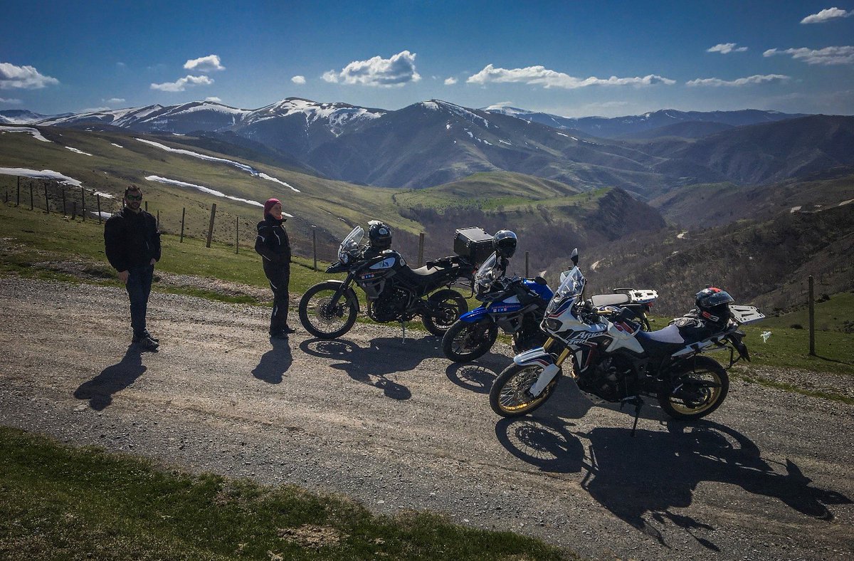 pakobarpayevar's tweet photo. Este año nuestro proyecto #moto #artístico se queda en #España y contaremos con #amigos. Esto es solo un aperitivo de lo que nos podemos encontrar. #Soria #paraíso #motero. https://t.co/4zxB6oQLhJ