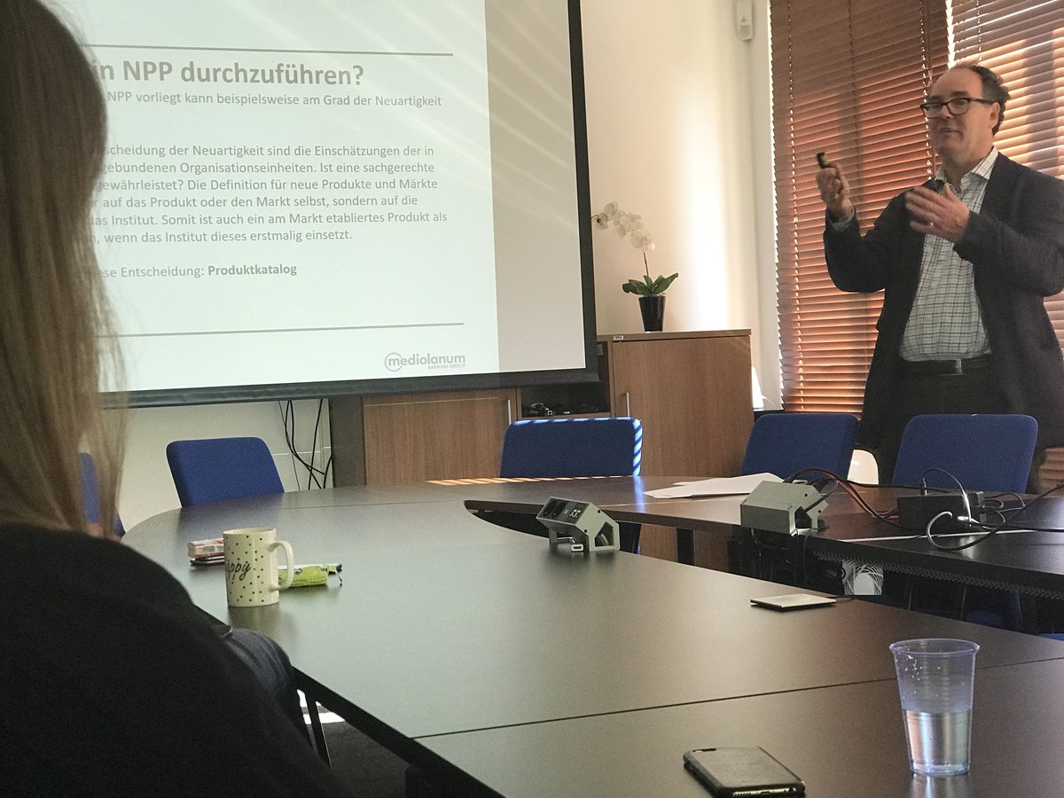 WerneJochen's tweet photo. Inspirierendes @Banklenz #Marketing Breakfast. Danke an den heutigen Speaker Nic Stolberg und die großartige Organisation von Vanessa Schmitt @Nessi089 https://t.co/nAnCPFOH0n https://t.co/pr1GEdEPPe