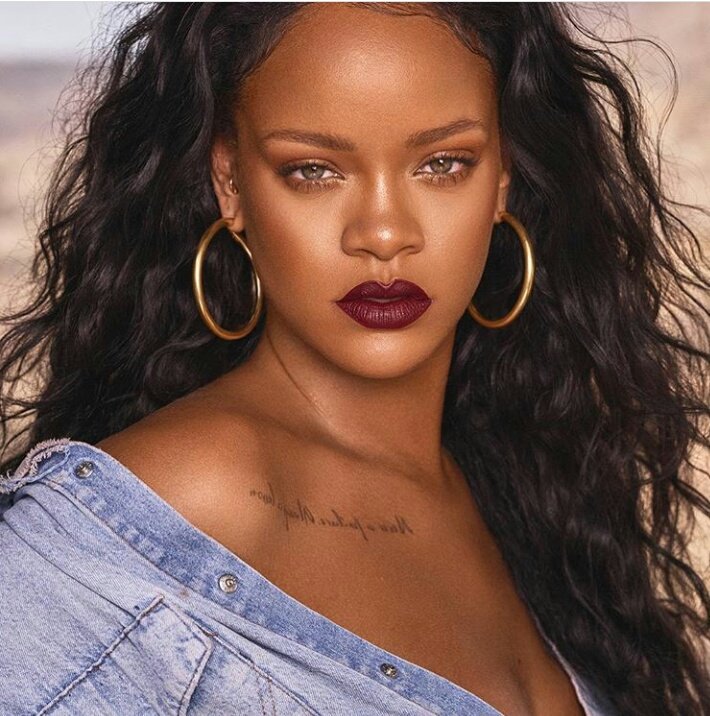 Marapolsa's tweet photo. Who's your favourite female singer?

RT for Rihanna
Like for Beyoncé https://t.co/SA6Jvd0QYH