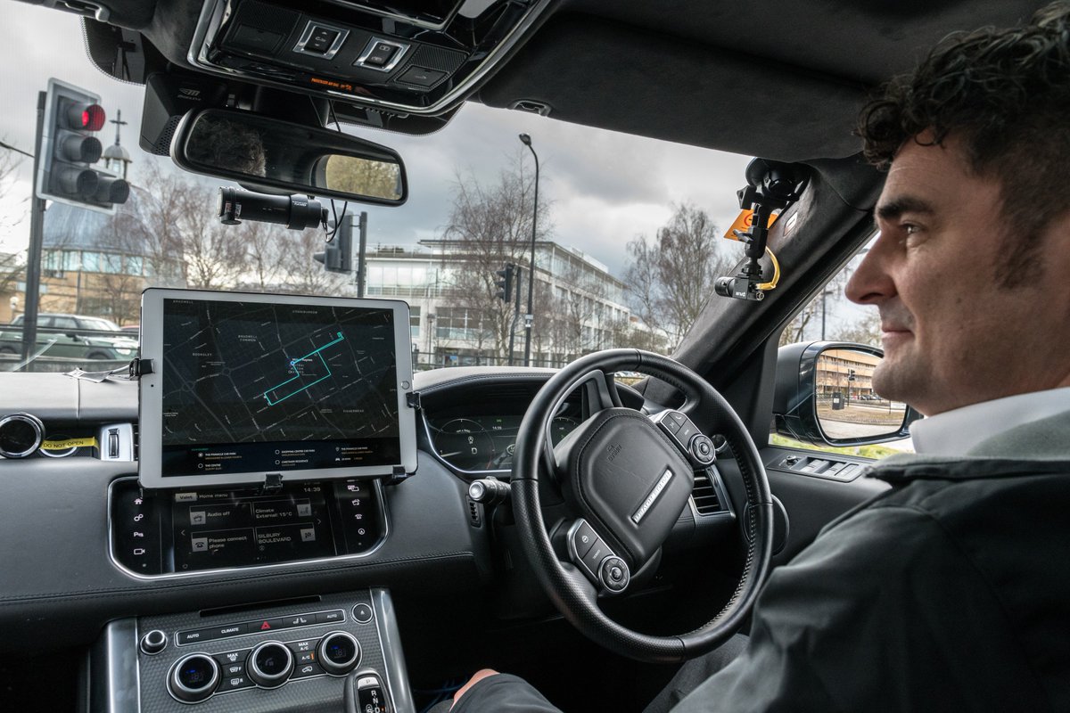 JLR_News tweet picture