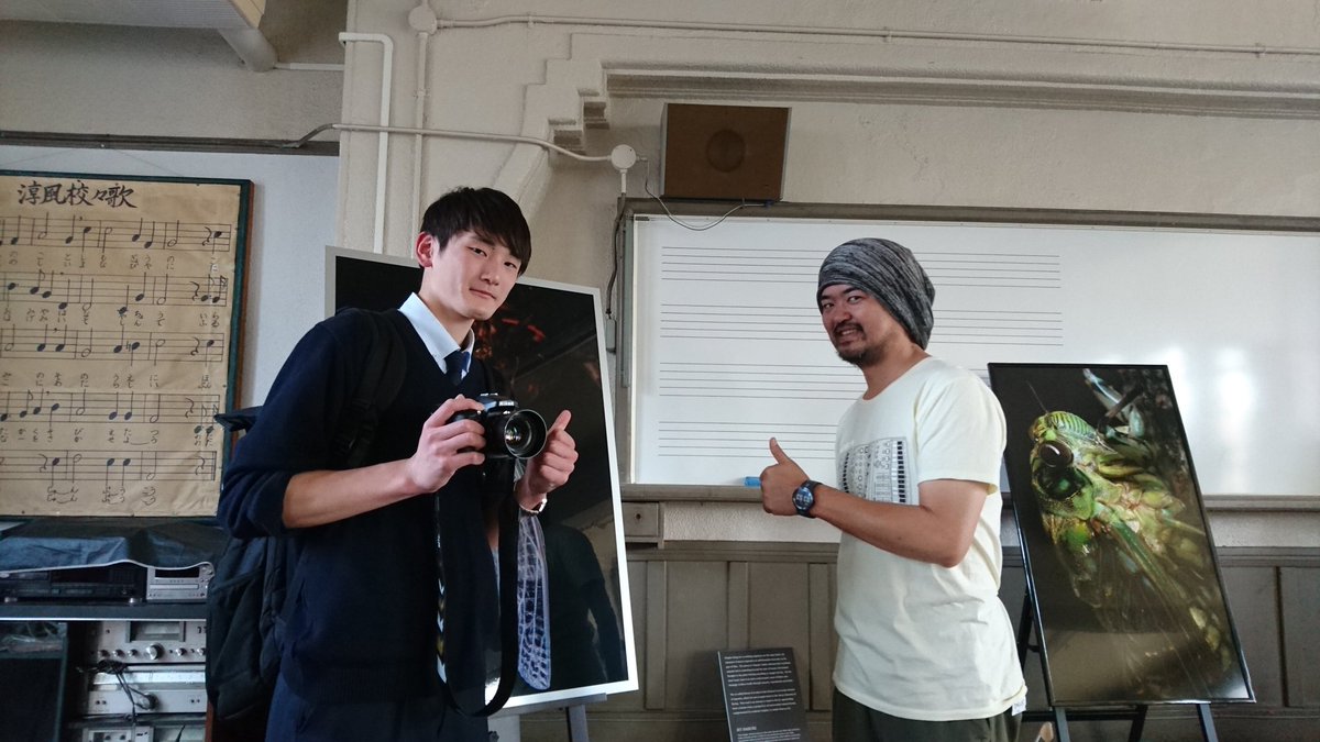 zn_yuuki2580's tweet photo. 遠足で京都行ったからジェットダイスケさんの写真展を見てきた!!
写真もめっちゃ綺麗でほんまに凄かった!!
本人にも会えて話せたし、サインも貰えたから大満足!!
あ、思ってたより伸長高かったです笑
これからも動画や写真楽しみにしてます!!
#ジェットダイスケ #jetdaisuke
#nocturne https://t.co/lbA3ZakqHj