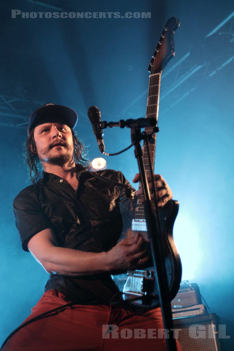 photosconcerts's tweet photo. #Photo ♥♥ #PeterKernel @peter_kernel @PointEphemere @Paris 2018-04-19 https://t.co/TfQLdgbldU @onthecamper https://t.co/lVjPrX42TY