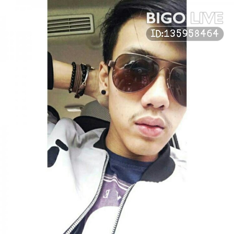 OMG! Kamu harus melihat ini. #BIGOLIVE.  bigo.tv/sid/2239144203…