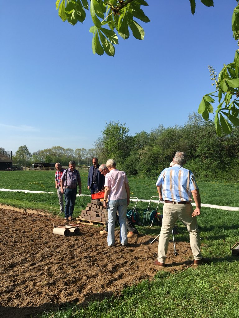 Vandaag is de start van t tuinbouwproject voor de voedselbank. Doorstart op n nieuwe plek. Ze zijn nog op zoek naar vrijwilligers. #mooiinitiatief