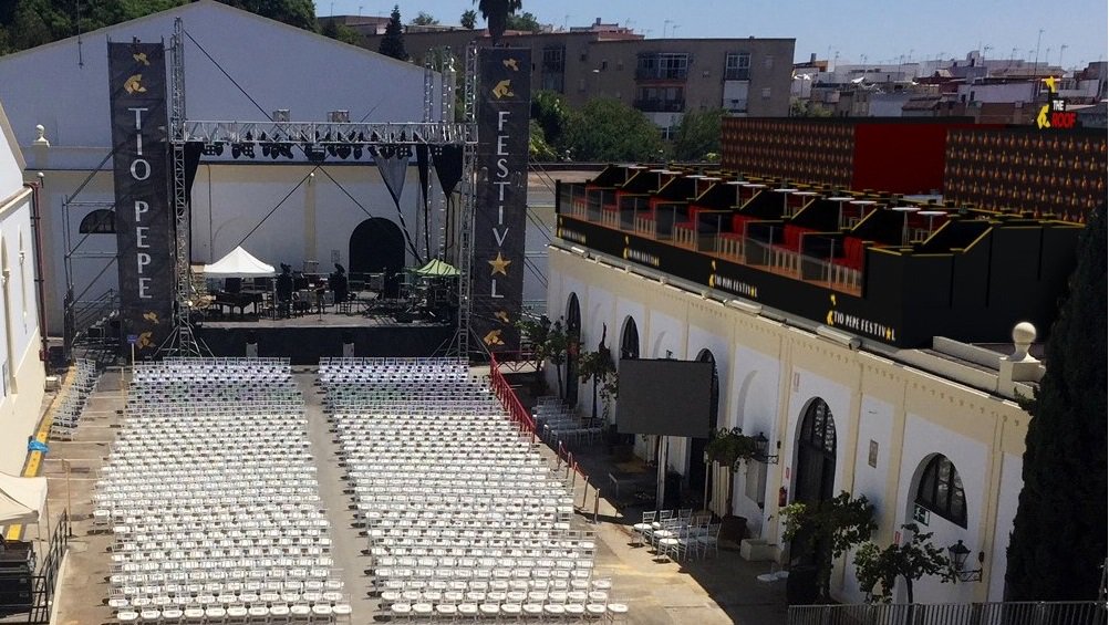 tiopepefestival's tweet photo. #TheRoof es vivir #TIOPEPEFestival en su máxima expresión, disfrutando los conciertos desde #palcosVIP para particulares o empresas, con ubicación privilegiada y catering exclusivo, entre otras ventajas 🍷😎👉 https://t.co/u7WzneNMOA #Edificarte @Edificartevento https://t.co/esxRLPFP2E