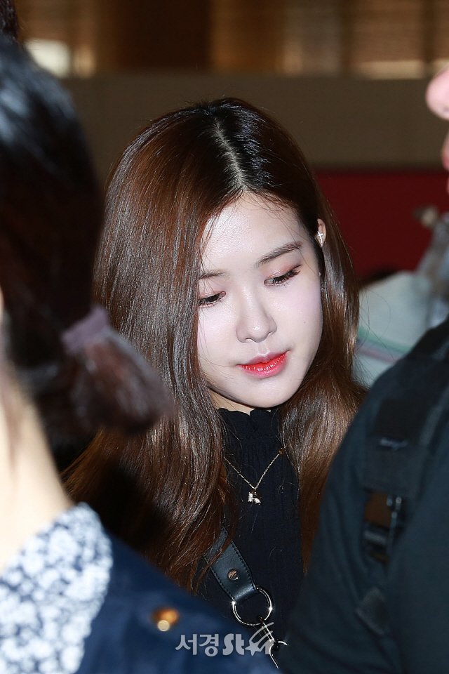 rosegaIIery's tweet photo. 180420 press pics ✧˖°•
#블랙핑크 #로제 https://t.co/pkPNYmBFbG